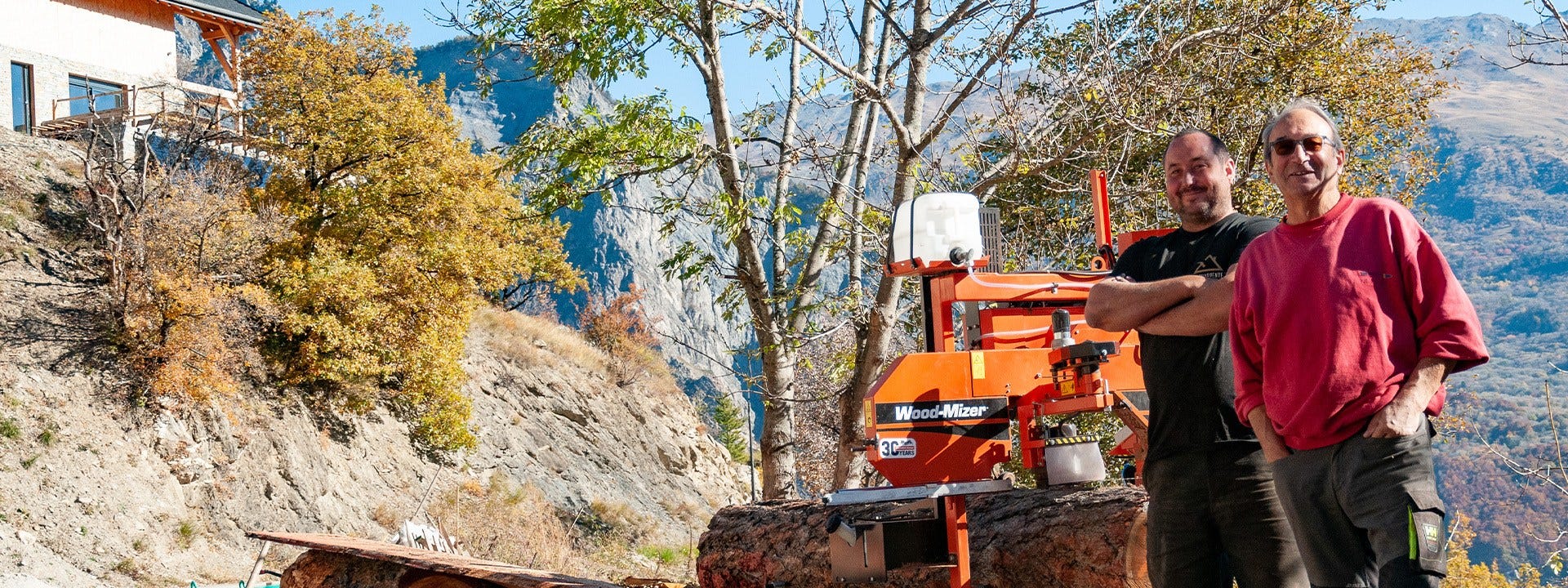 Odkrywamy piękno drewna w Alpach francuskich z trakiem Wood-Mizer LT15